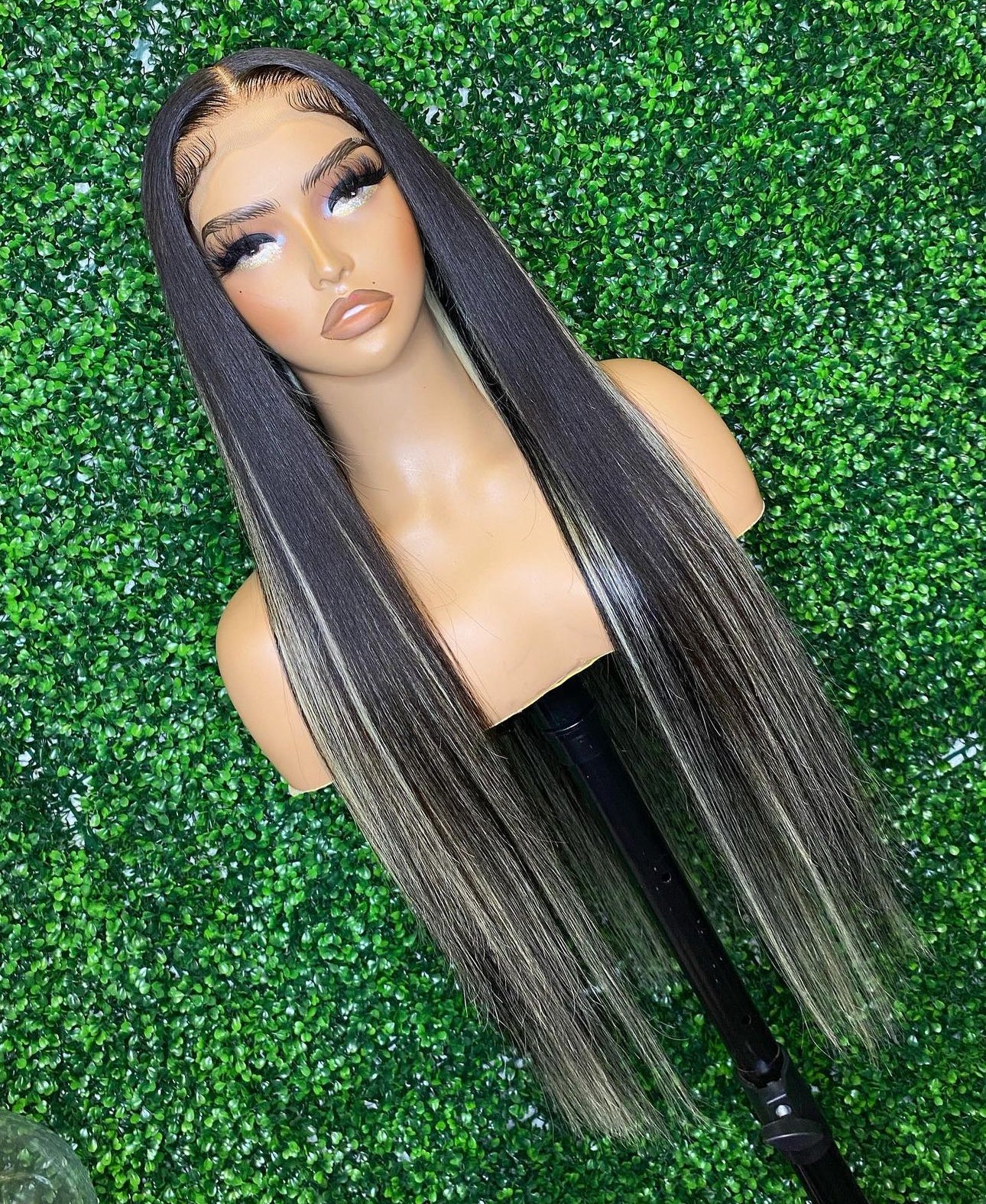 Glueless black wig with blonde highlights