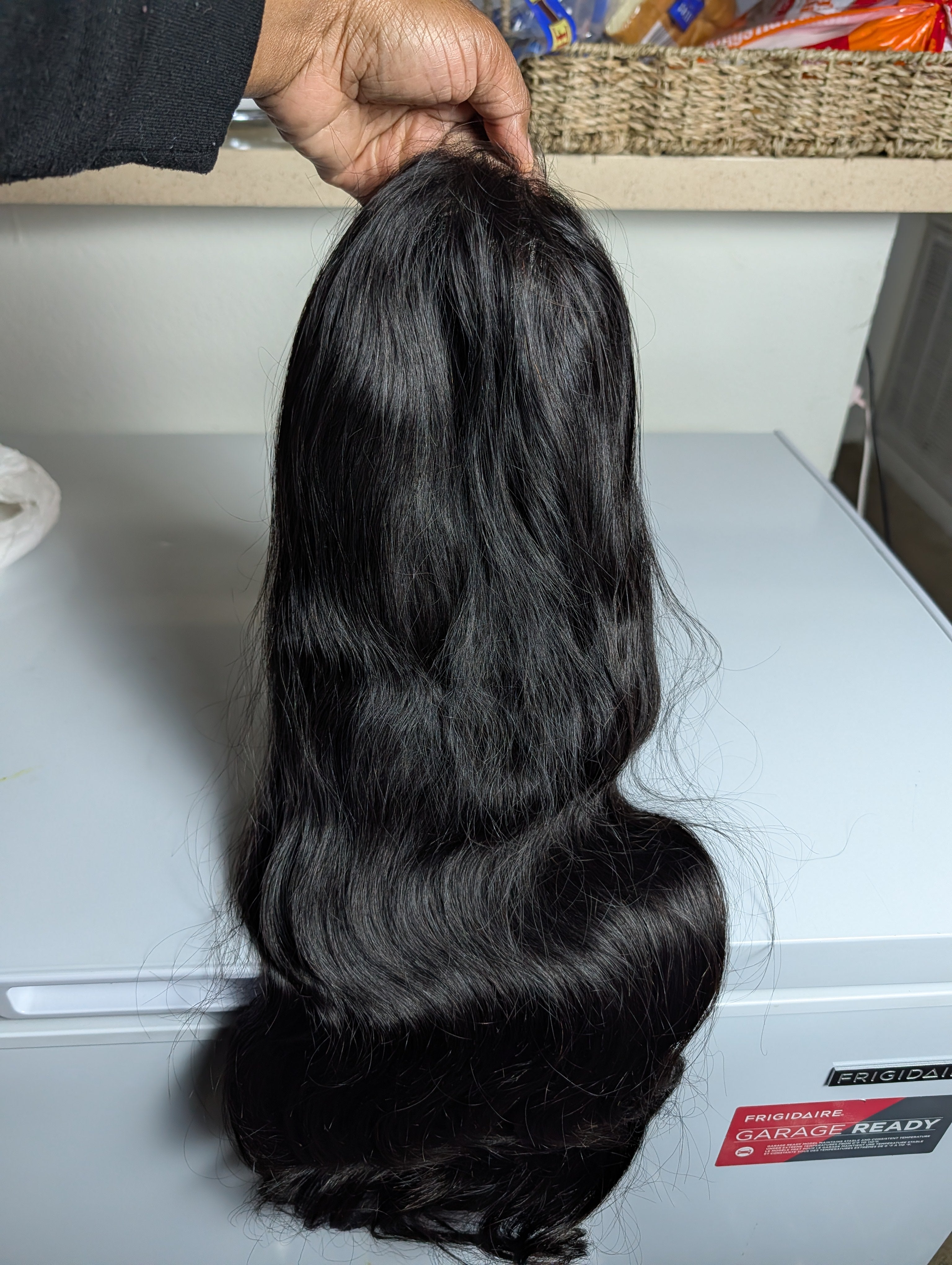 Uncustomised virgin glueless body wave wig