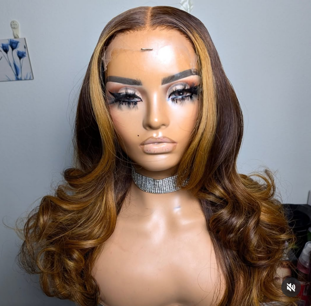 Honey blonde baddie